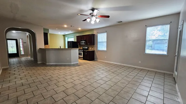 $2,200 | 211 Briar Trace Lane, Richmond, TX 77406