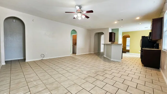 $2,200 | 211 Briar Trace Lane, Richmond, TX 77406