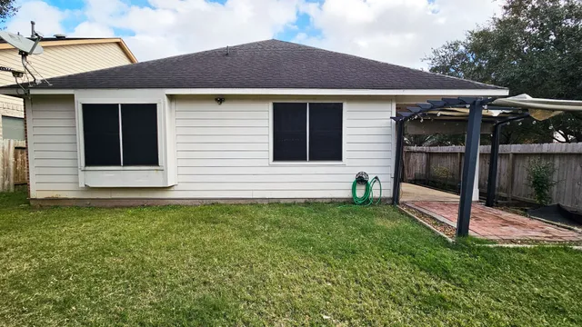 $2,200 | 211 Briar Trace Lane, Richmond, TX 77406