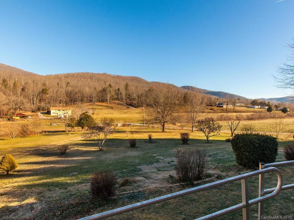 811 Old Fort Road Fairview, NC 28730 - Photo 12 of 36 Gallery Image 12