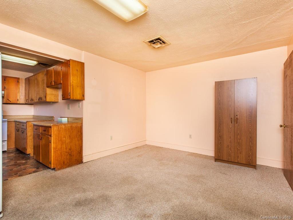 811 Old Fort Road Fairview, NC 28730 - Photo 21 of 36 Gallery Image 21