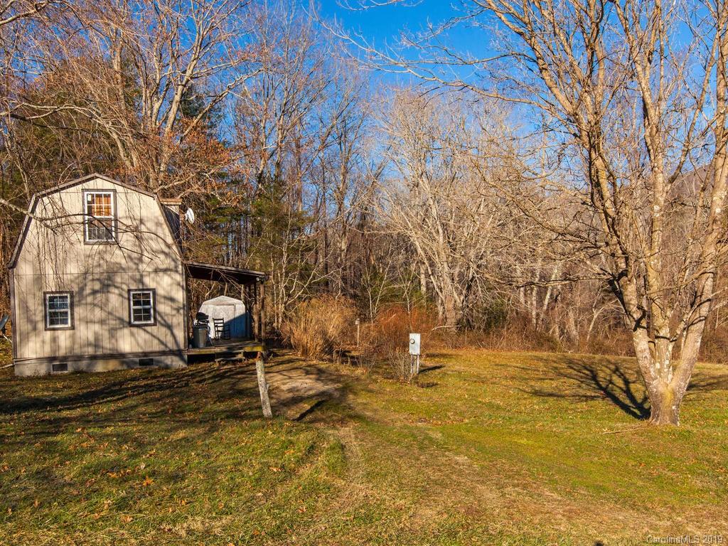 811 Old Fort Road Fairview, NC 28730 - Photo 9 of 36 Gallery Image 9