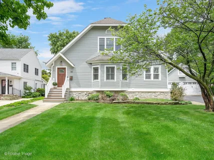 $1,425,000 | 30 Waverly Avenue, Clarendon Hills, IL 60514