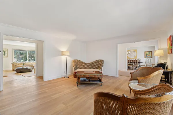 $1,299,000 | 425 Ferndale Road North, Wayzata, MN 55391