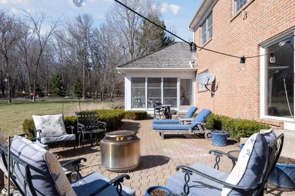 $1,299,000 | 425 Ferndale Road North, Wayzata, MN 55391