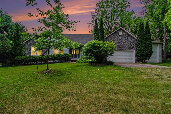 $575,000 | 10755 Quigley Road, Dexter, MI 48130