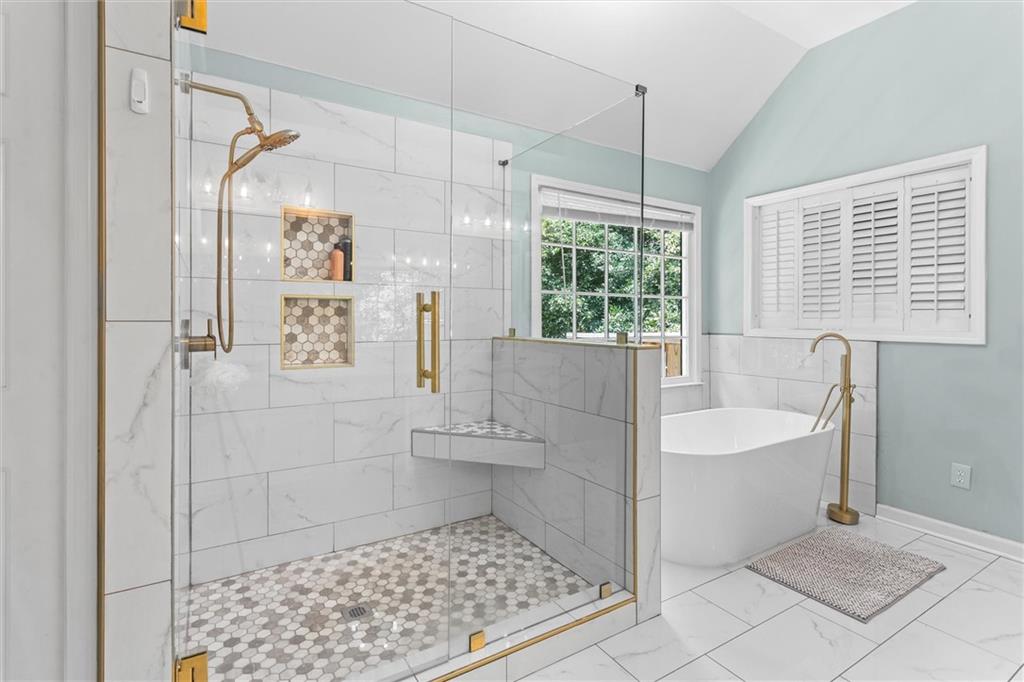 3183 Robinwood Trail Decatur, GA 30034 - Photo 3 of 52