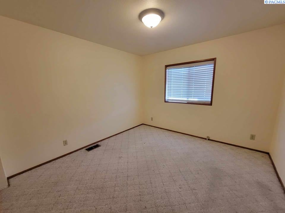 1100 South Euclid Road, Unit 40 Grandview, WA 98930 - Photo 15 of 22 Gallery Image 15