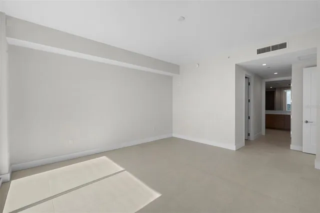 $2,000,000 | 275 1st Avenue South, Unit 1005, St. Petersburg, FL 33701