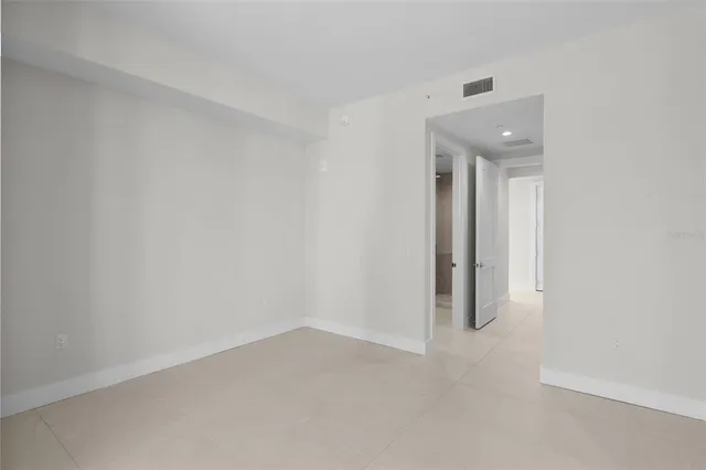 $2,000,000 | 275 1st Avenue South, Unit 1005, St. Petersburg, FL 33701