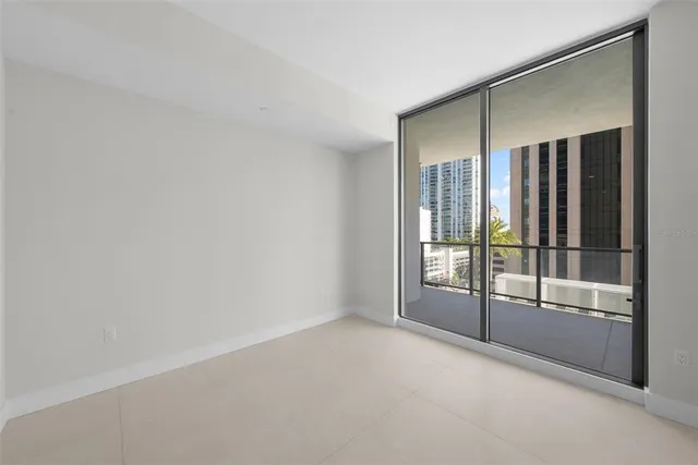 $2,000,000 | 275 1st Avenue South, Unit 1005, St. Petersburg, FL 33701