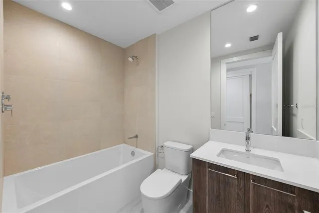 $2,000,000 | 275 1st Avenue South, Unit 1005, St. Petersburg, FL 33701