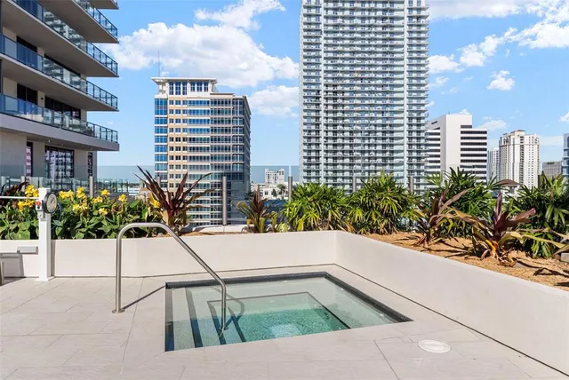 $2,000,000 | 275 1st Avenue South, Unit 1005, St. Petersburg, FL 33701