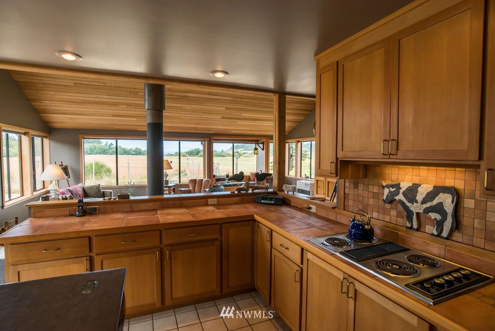 349 Tralnes Road Lopez Island, WA 98261 - Photo 11 of 25