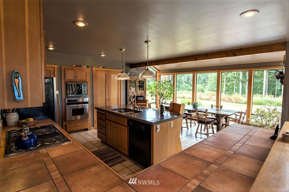 349 Tralnes Road Lopez Island, WA 98261 - Photo 9 of 25