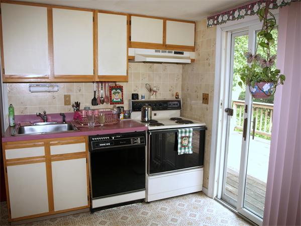 9 Eastmont Road Boston, MA 02136 - Photo 7 of 16
