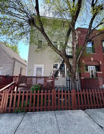 $450,000 | 3004 South Loomis Street, Chicago, IL 60608