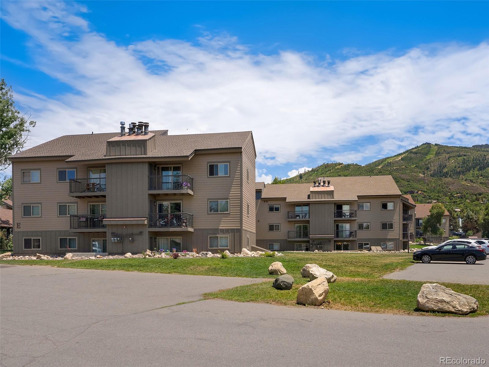 Shadow Run Condominiums  Steamboat Springs Vacation Rental Condominiums