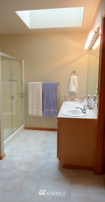 9412 Northeast 174th Place Bothell, WA 98011 - Photo 17 of 24