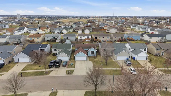 $300,000 | 2218 59th Avenue South, Fargo, ND 58104