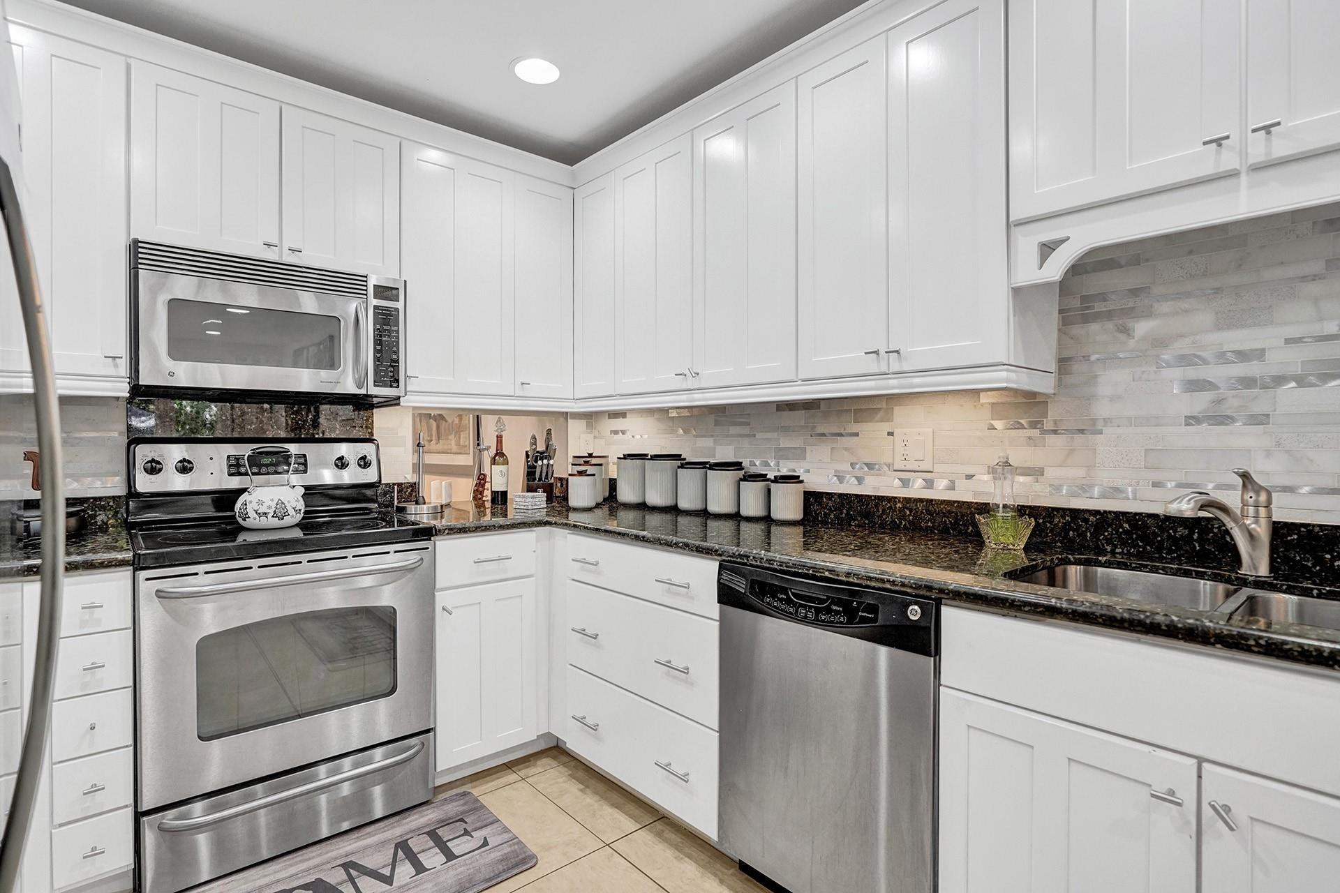 702 St Albans Drive, Unit 702 Boca Raton, FL 33486 - Photo 9 of 42 Photo 9