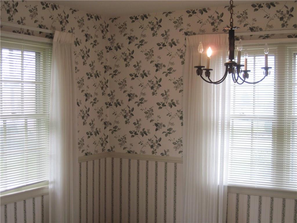 12 Burbank Road Indianapolis, IN 46219 - Photo 3 of 11 Gallery Image 3
