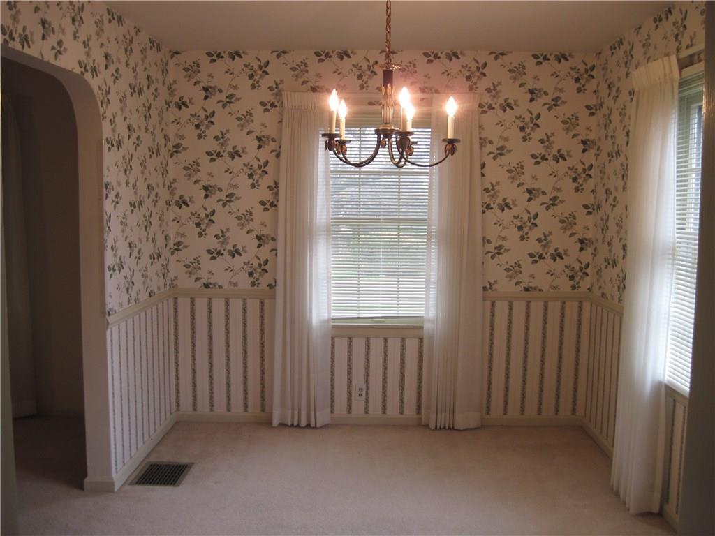 12 Burbank Road Indianapolis, IN 46219 - Photo 5 of 11 Gallery Image 5