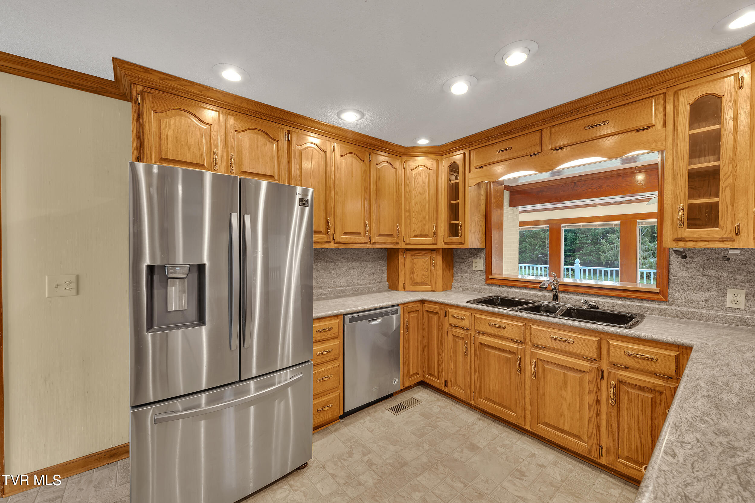 1620 Erwin Highway Greeneville, TN 37745 - Photo 21 of 60 13_24