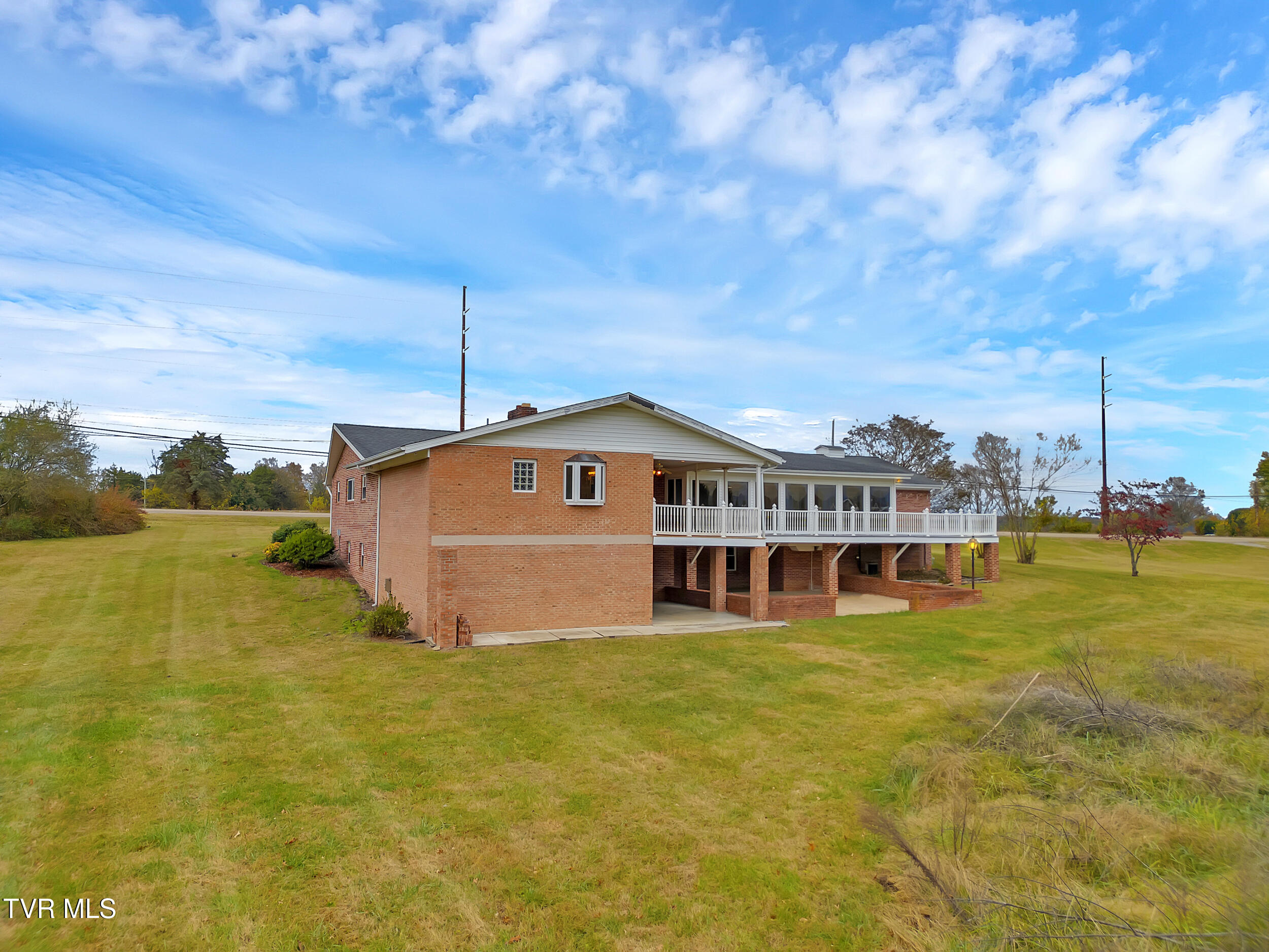 1620 Erwin Highway Greeneville, TN 37745 - Photo 4 of 60 56_02