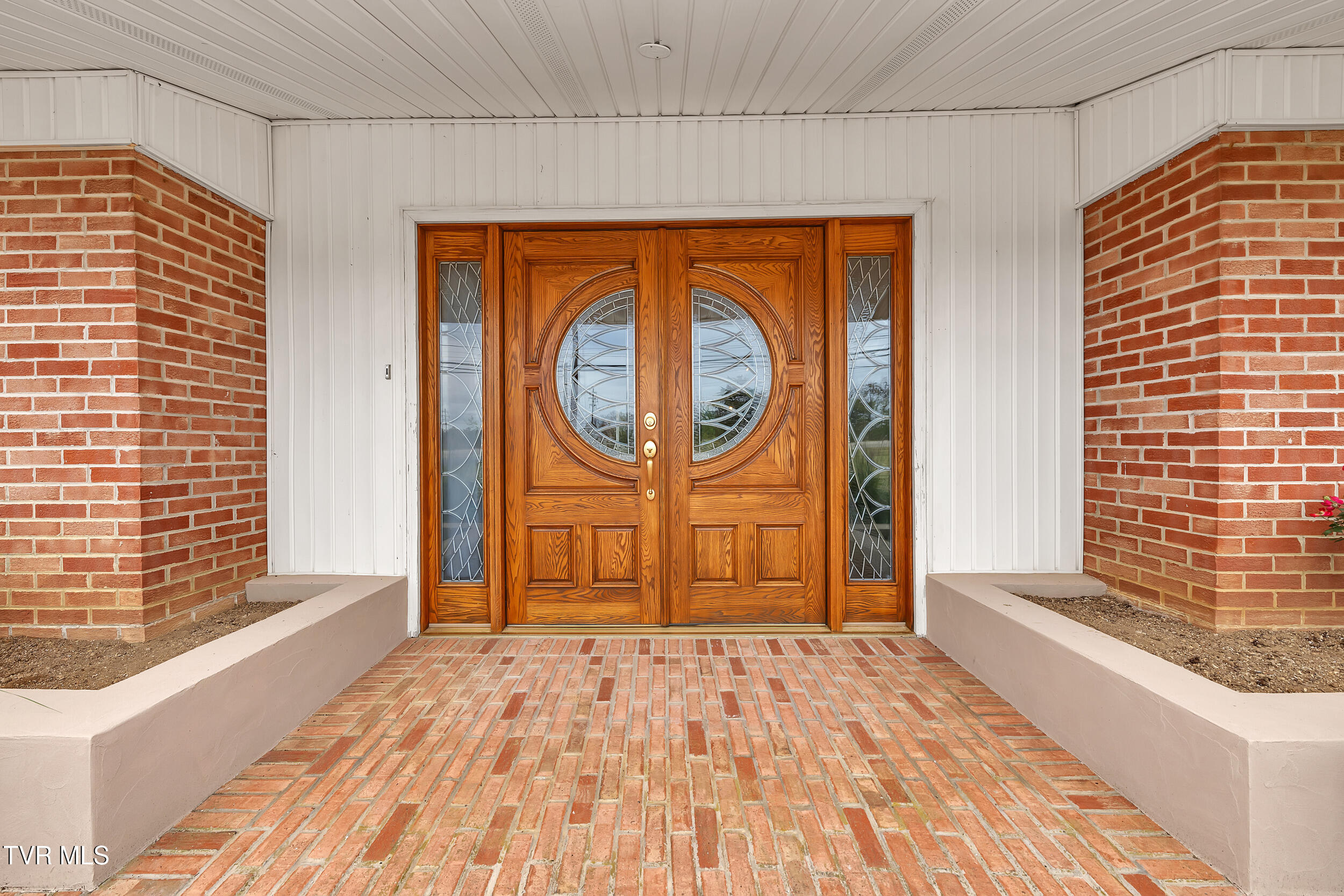 1620 Erwin Highway Greeneville, TN 37745 - Photo 6 of 60 5_16
