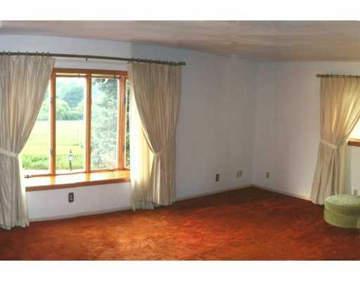 106 Watson Apollo, PA 15613 - Photo 3 of 8 Living Room.