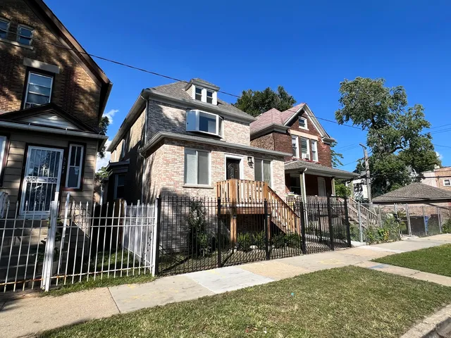 $379,000 | 5320 West Ohio Street, Chicago, IL 60644