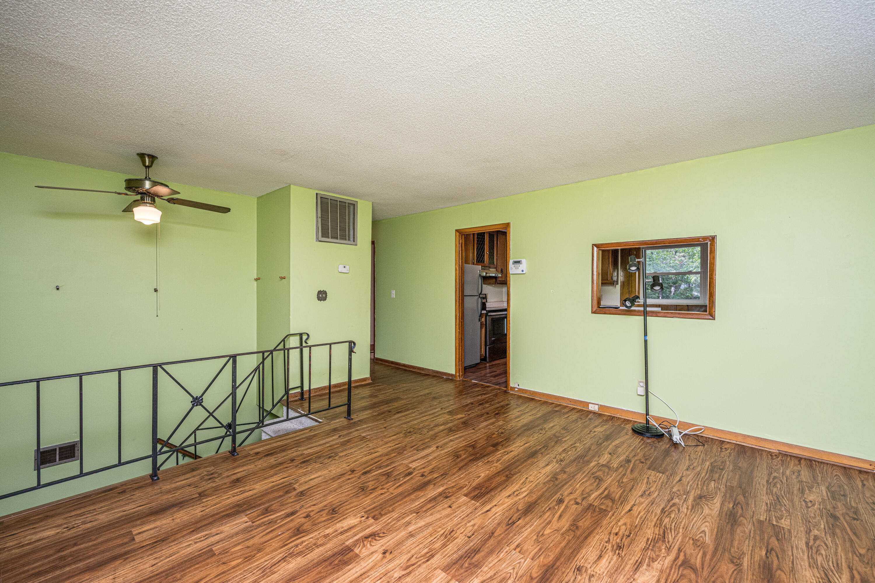1150 Berkeley Street Hanahan, SC 29410 - Photo 8 of 37