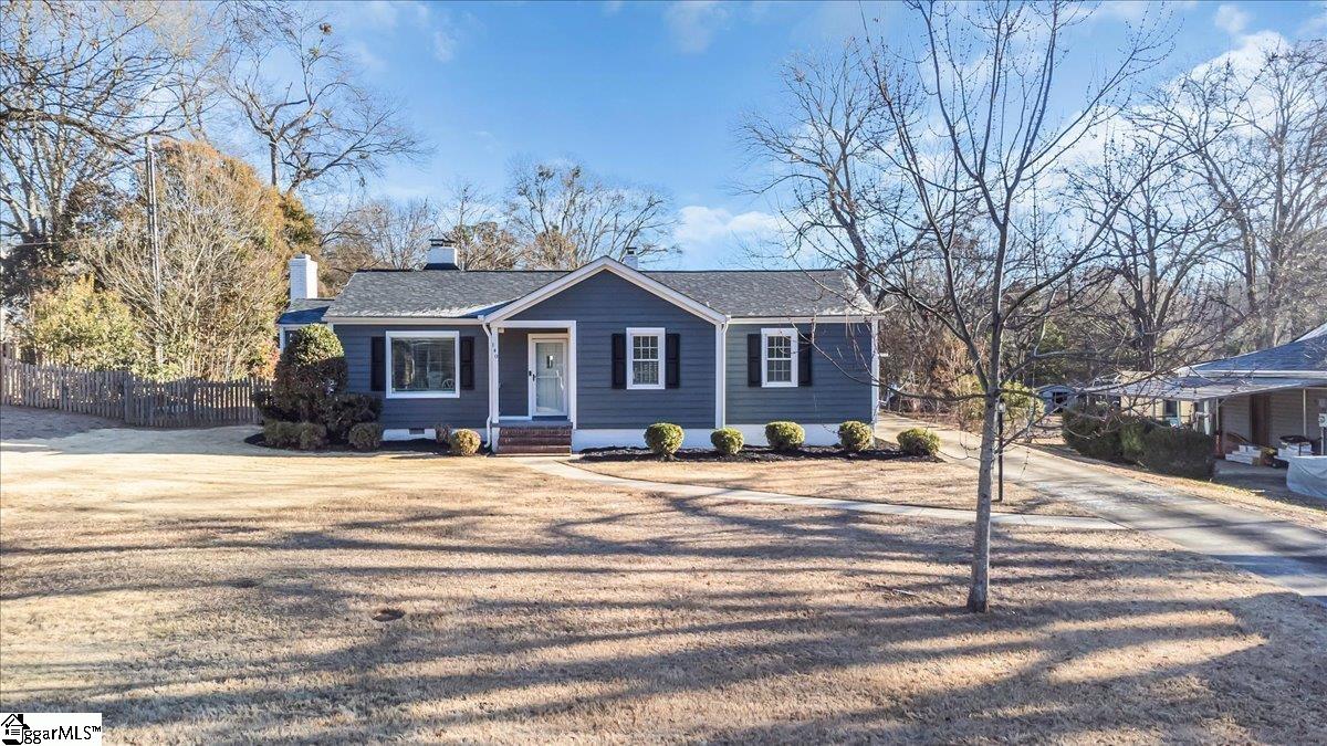 140 Batesview Drive Greenville, SC 29607 - Photo 1 of 33