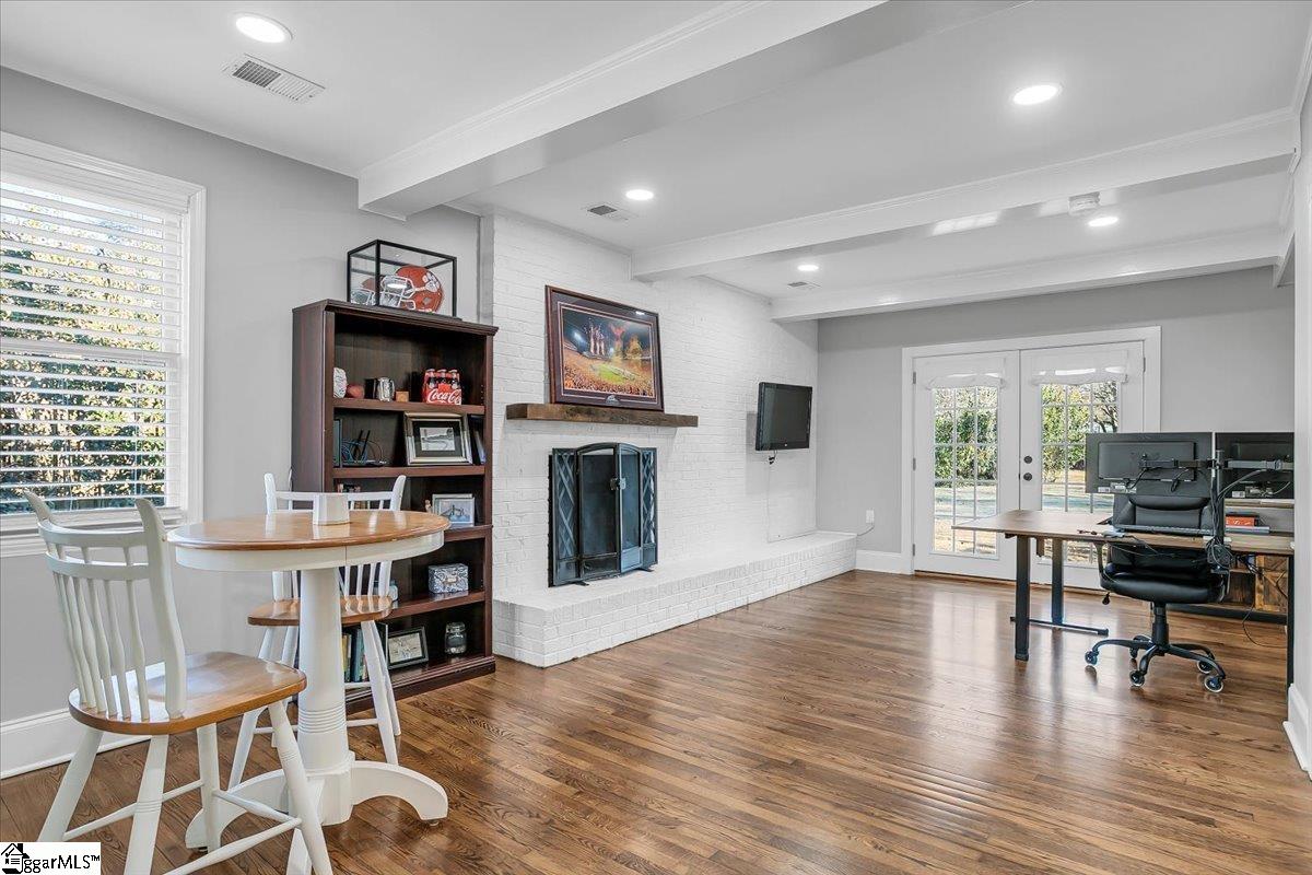 140 Batesview Drive Greenville, SC 29607 - Photo 6 of 33