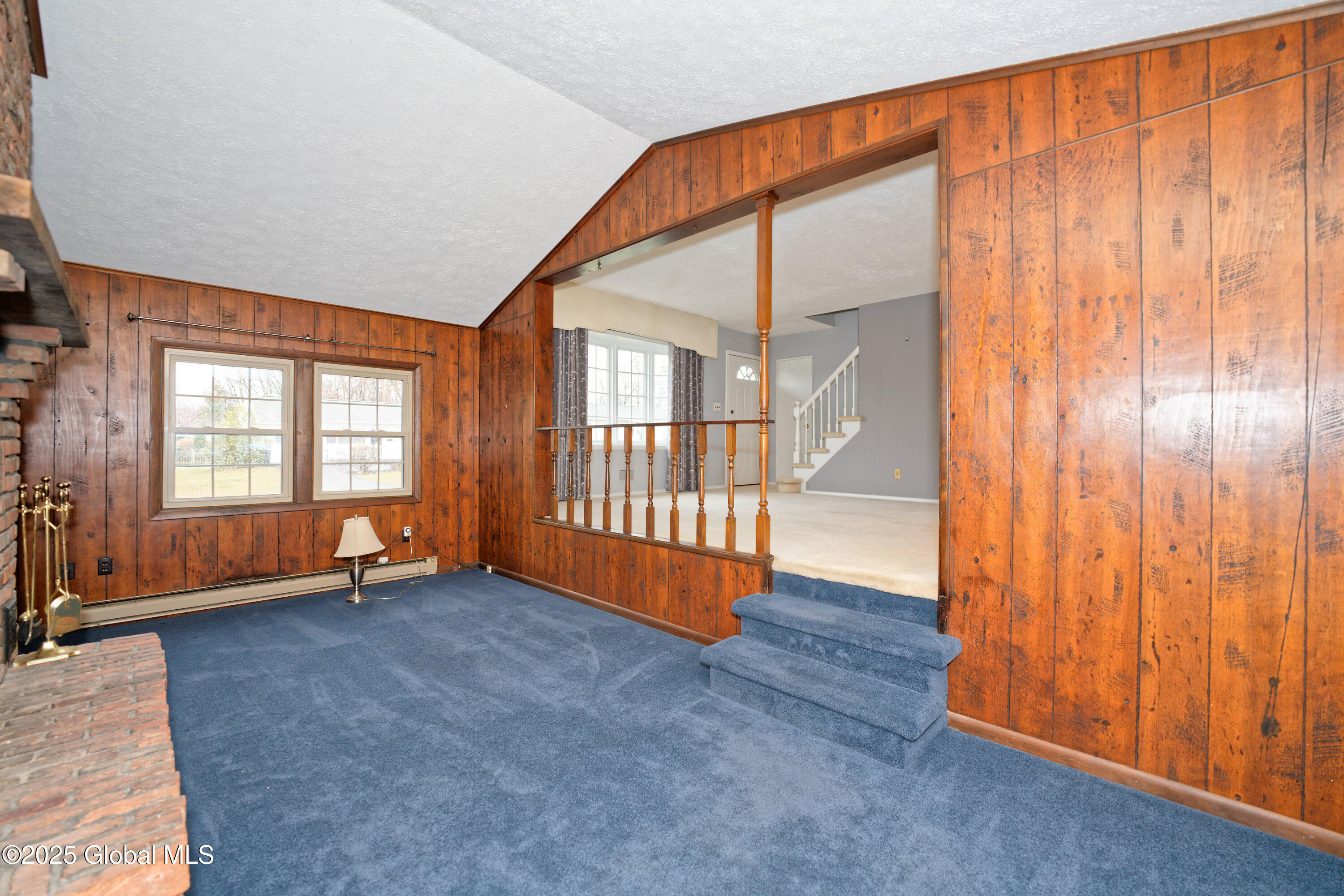 60 Hunting Road Colonie, NY 12205 - Photo 12 of 44 2 Familyroom 4