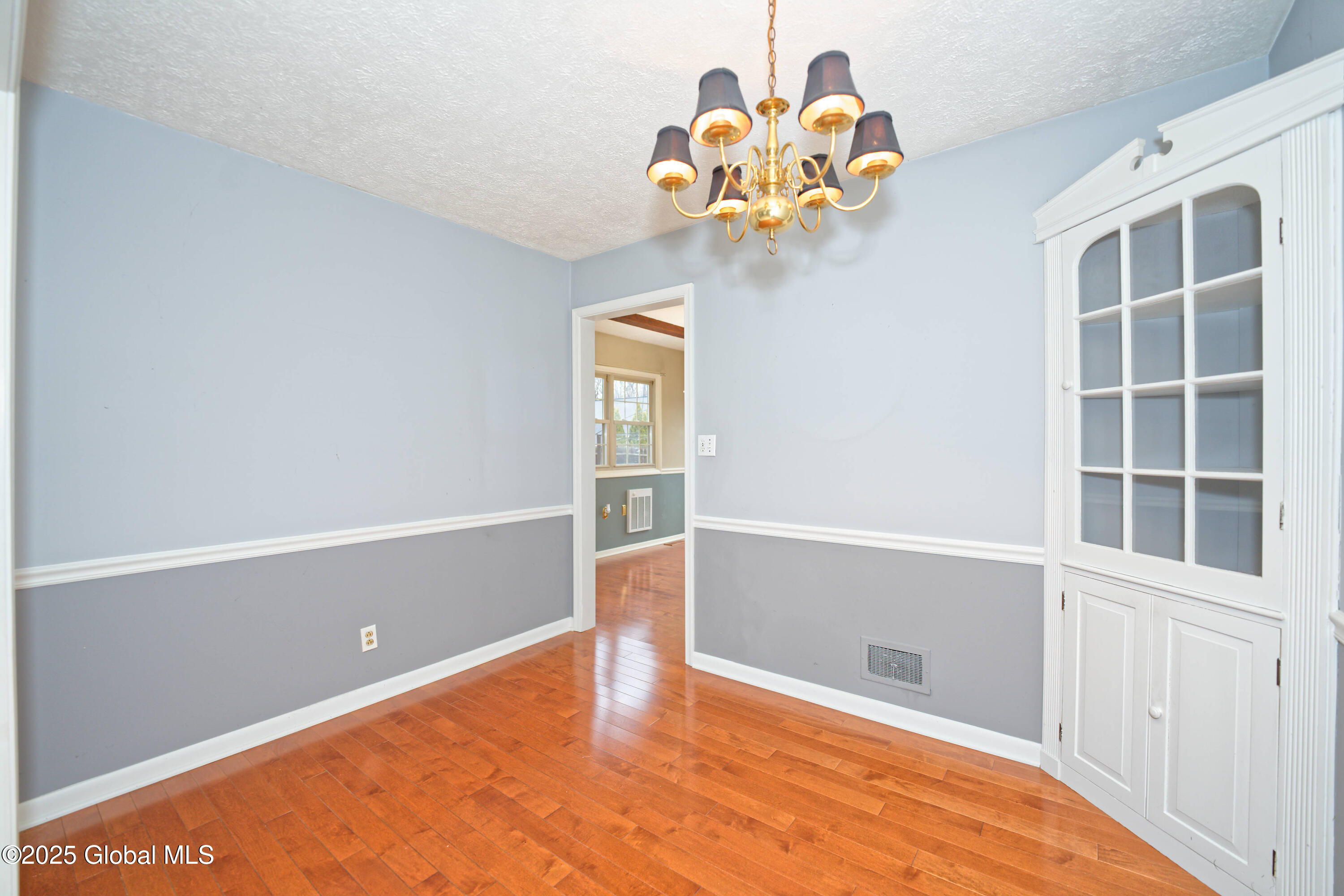 60 Hunting Road Colonie, NY 12205 - Photo 14 of 44 3 Diningroom 2