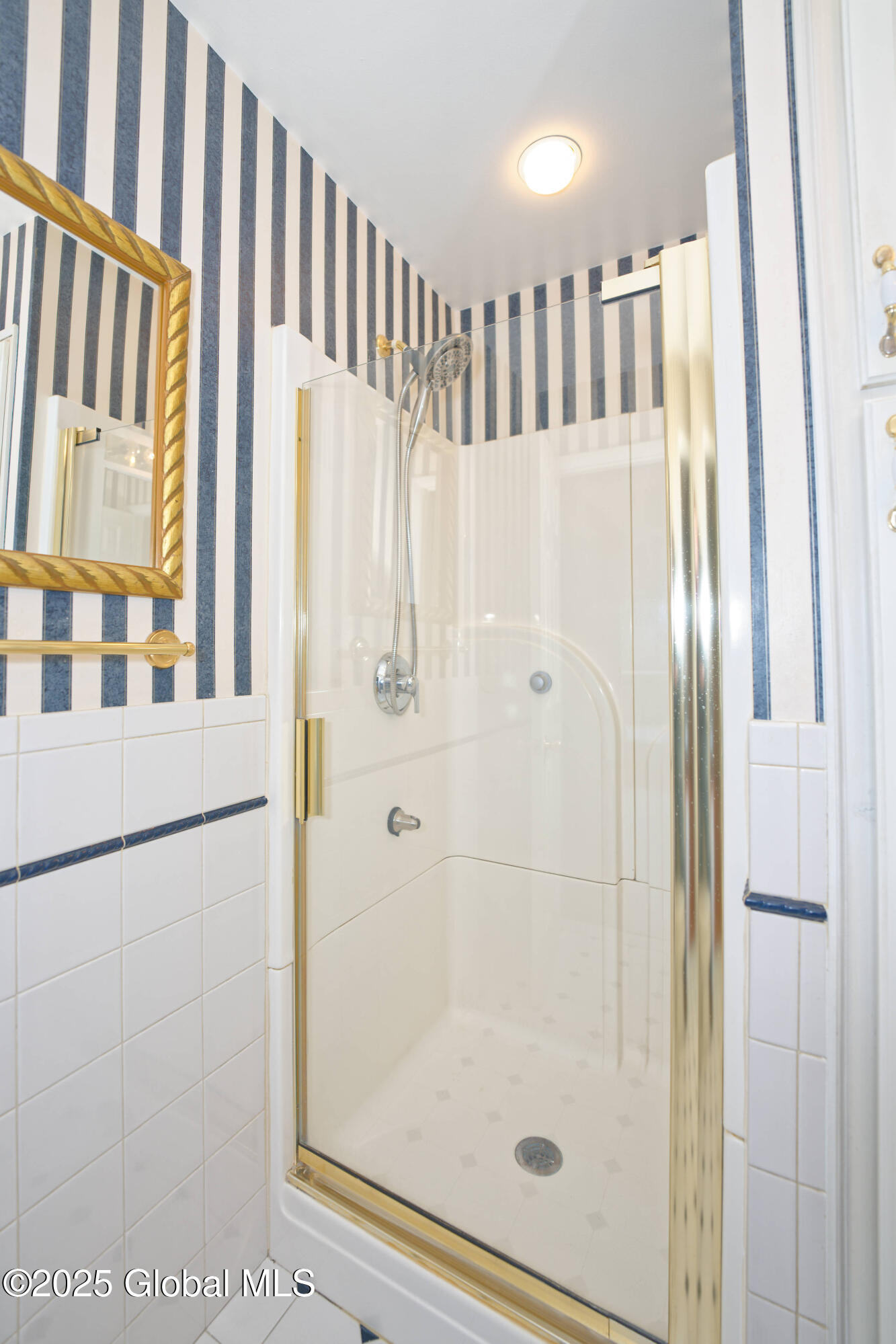 60 Hunting Road Colonie, NY 12205 - Photo 32 of 44 7 Bathroom 2