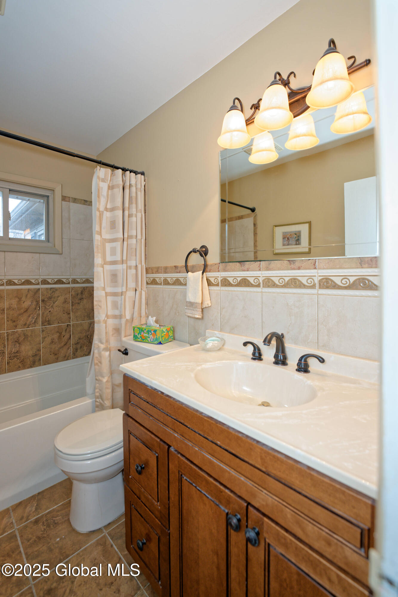 60 Hunting Road Colonie, NY 12205 - Photo 33 of 44 7 Bathroom 3