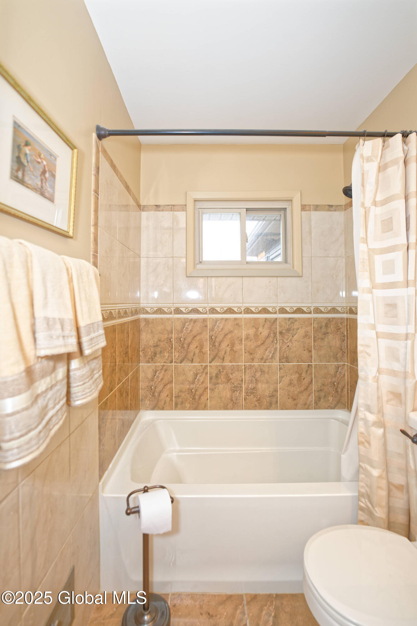 60 Hunting Road Colonie, NY 12205 - Photo 34 of 44 7 Bathroom 4