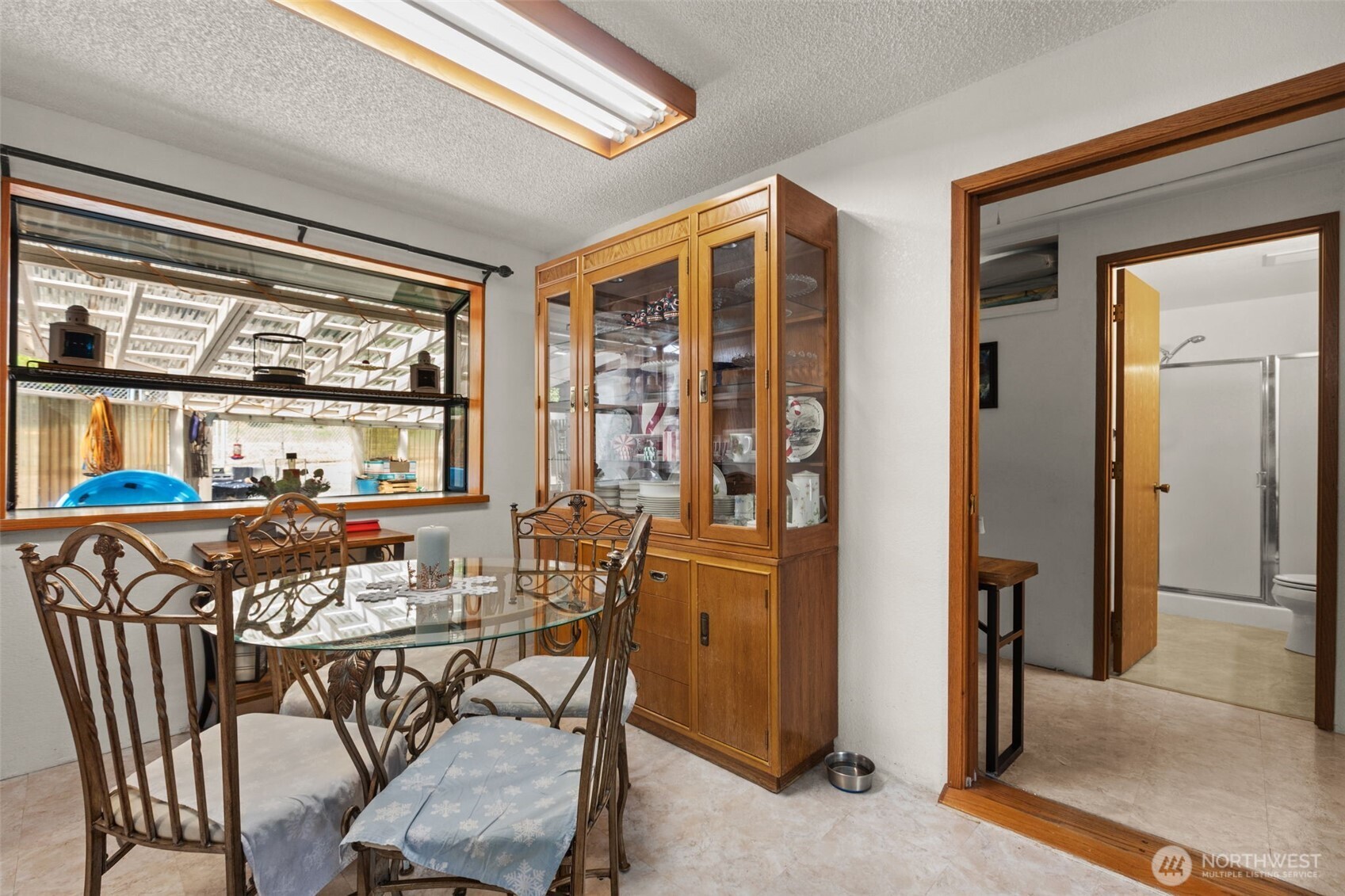 8480 Icicle Road Leavenworth, WA 98826 - Photo 7 of 40 a dining room with furniture and window