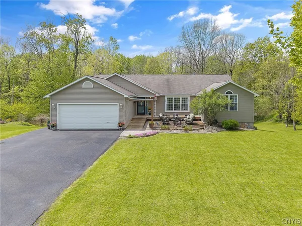 $499,000 | 4 Kinderwood Drive, Marcellus, NY 13108