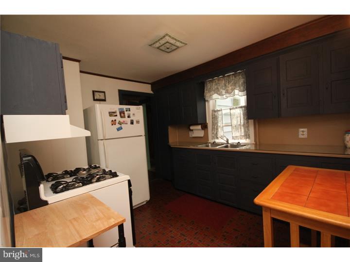 1891 Pennington Road Ewing, NJ 08618 - Photo 4 of 11