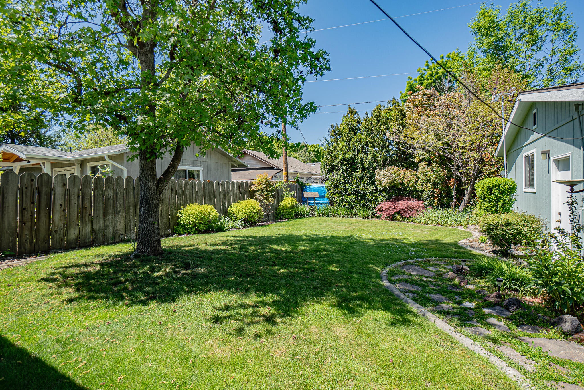 445 Lani Way Talent, OR 97540 - Photo 23 of 27 DSC05313-HDR