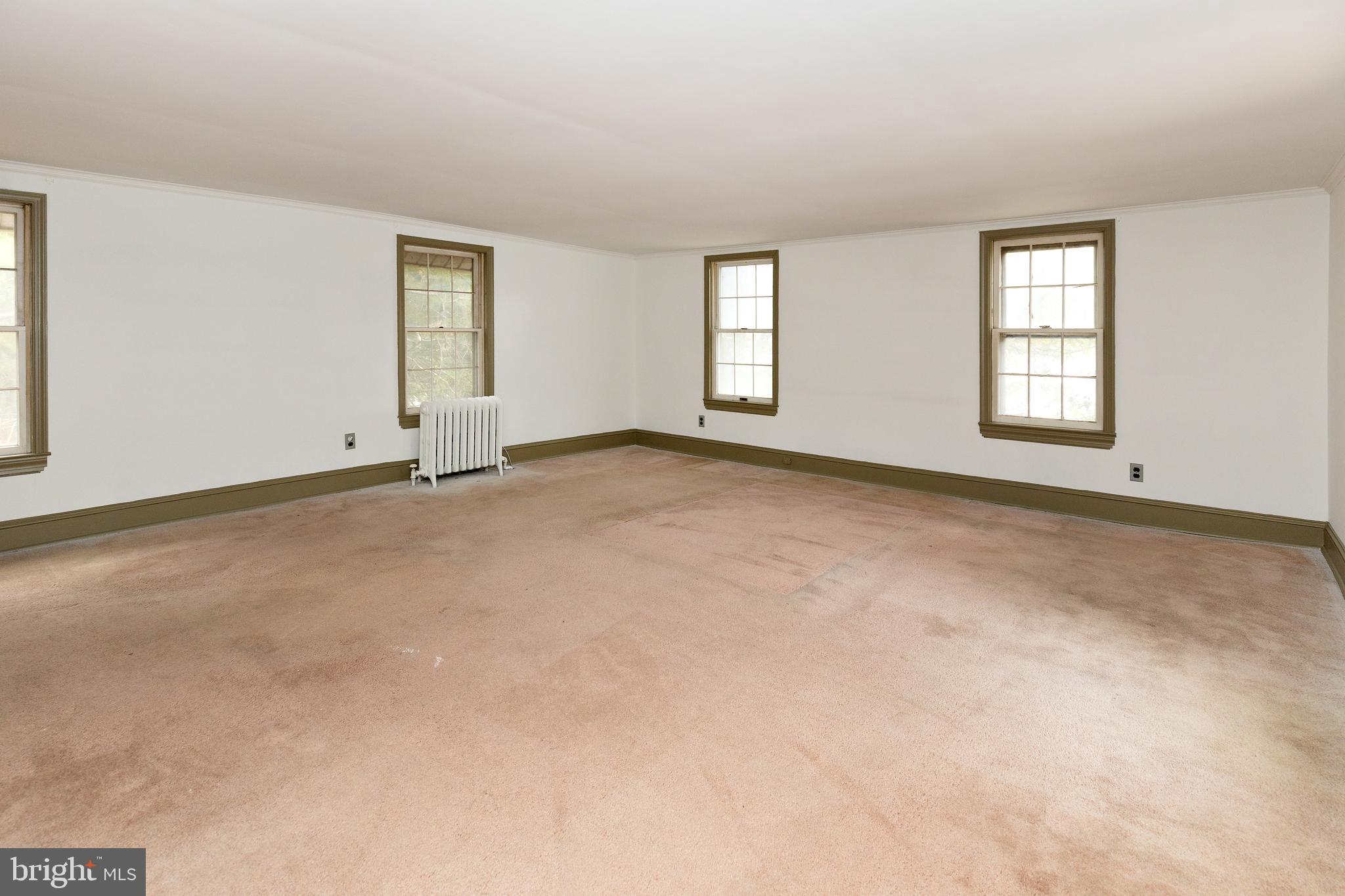 15 Jerome Terrace Clementon, NJ 08021 - Photo 17 of 33 an empty room with windows