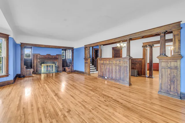 $349,900 | 1512 West Washington Avenue, Jackson, MI 49203