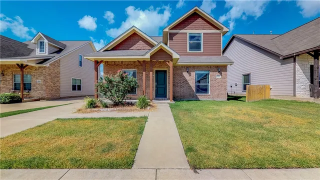 $2,600 | 6904 Appomattox Drive, College Station, TX 77845
