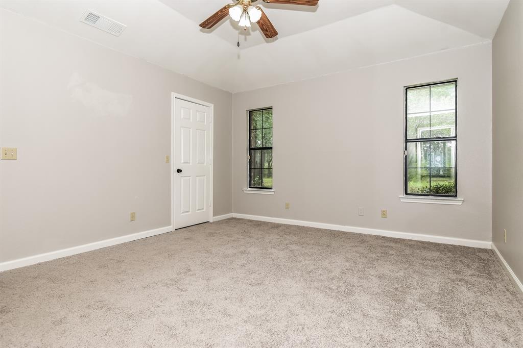 320 33rd Street Southwest Paris, TX 75460 - Photo 13 of 21