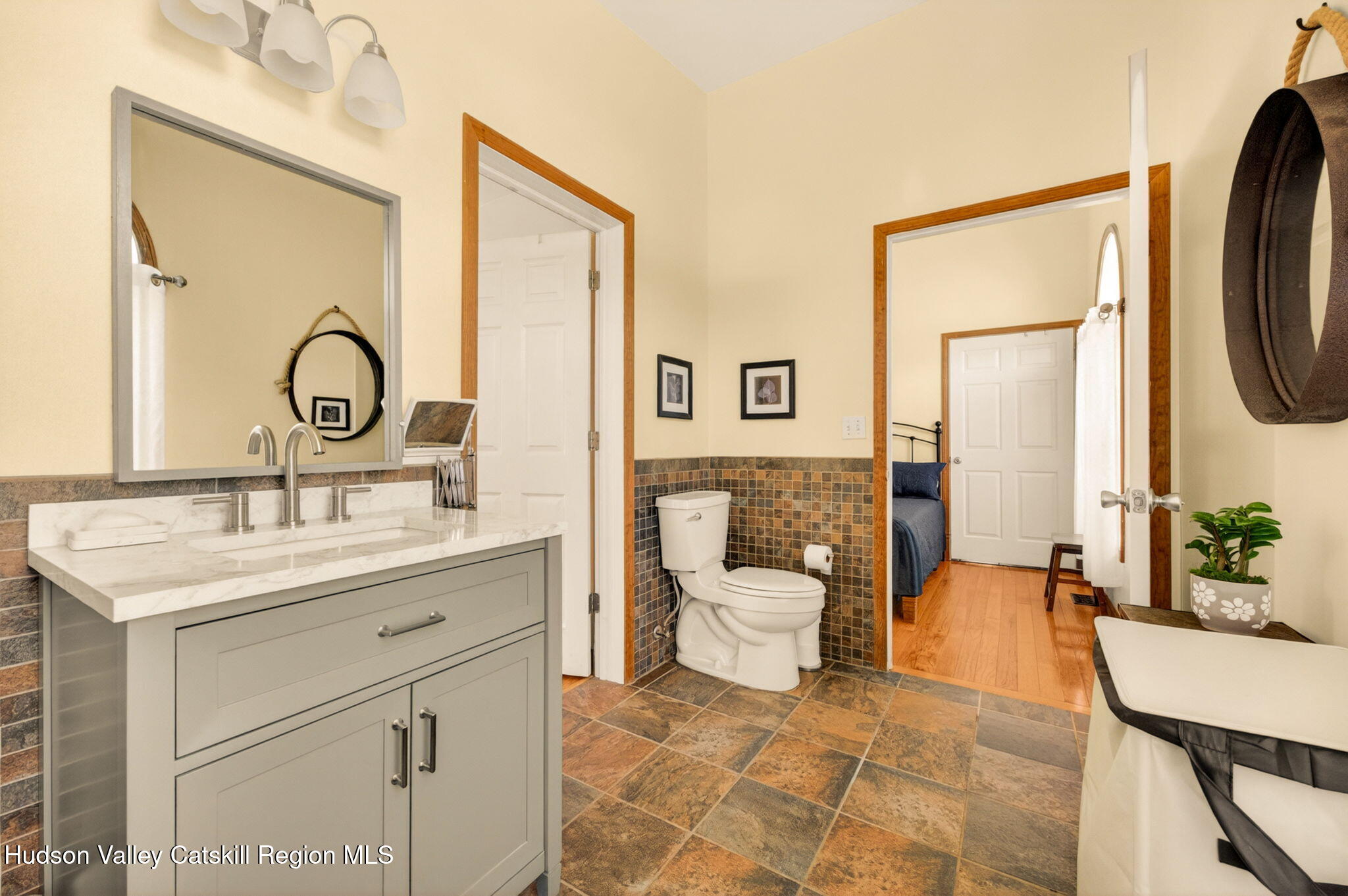 60 Travis Place Athens, NY 12015 - Photo 25 of 35 1 bathroom 1