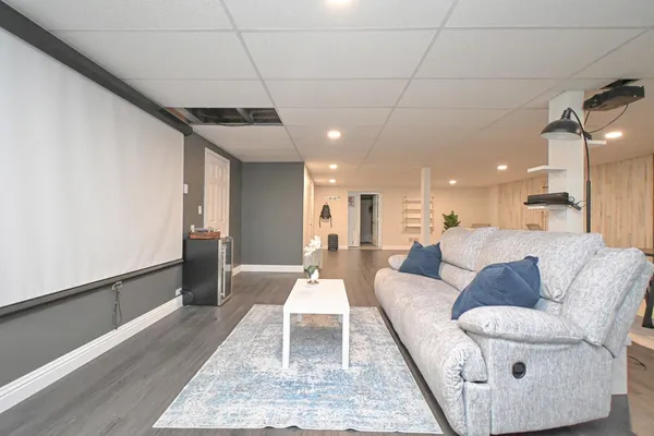 $367,900 | 8122 Catfish Lane, Brookville, IN 47012